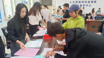 打通区域协同网络 促进高质量稳定就业——“由点及面”高位推动呼伦贝尔市就业工作新格局